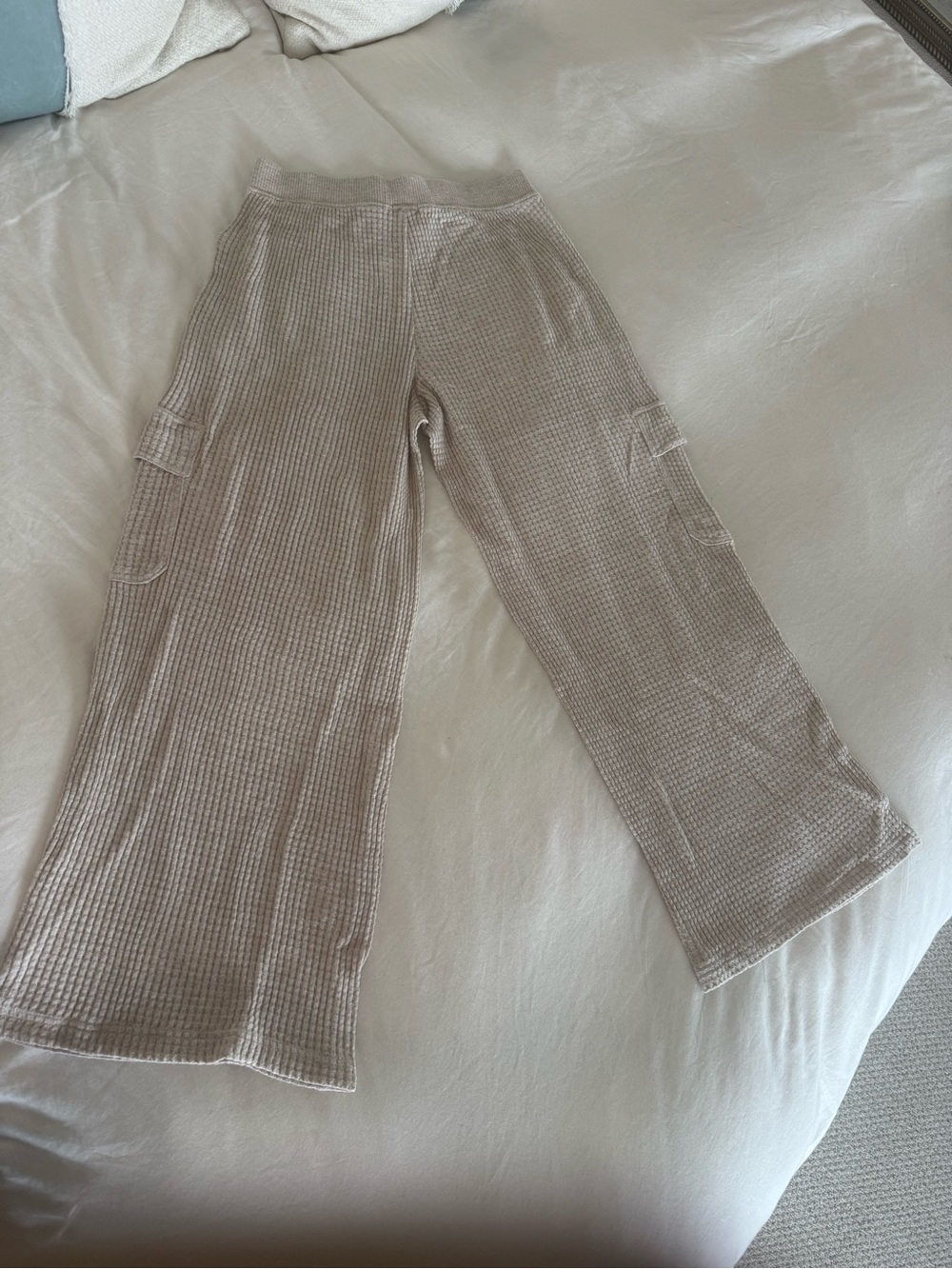 AERIE Waffle Knit Wide-Leg Cargo Pants — Light Taupe